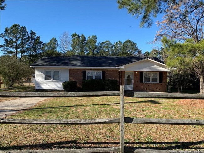 261 Ellis Rd in Lumber Bridge, NC - Building Photo - Building Photo