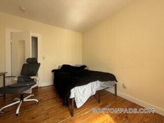 66 Pleasant St in Cambridge, MA - Foto de edificio - Building Photo