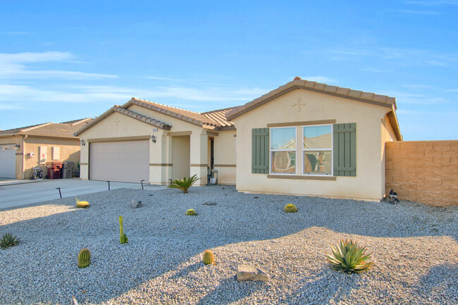 29052 Topeka Cir in Winchester, CA - Foto de edificio - Building Photo