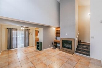 611 Lost Springs Ct in Arlington, TX - Building Photo - Building Photo
