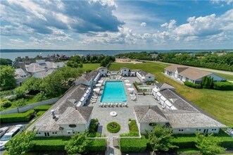 1 Tower Dr in Portsmouth, RI - Building Photo - Building Photo