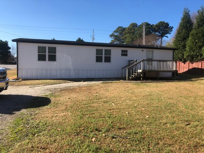 7164 Cornwallis Rd in Garner, NC - Foto de edificio - Building Photo