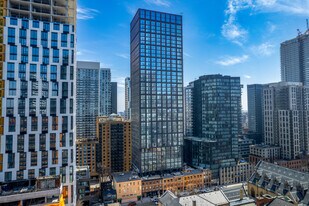 199 Church St in Toronto, ON - Building Photo