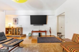 3100 Connecticut Ave NW in Washington, DC - Building Photo - Building Photo