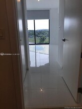 5300 NW 85th Ave in Doral, FL - Building Photo - Building Photo