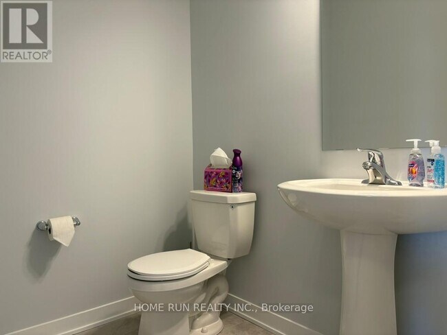 109 Tonic Cres in Ottawa, ON - Building Photo - Building Photo