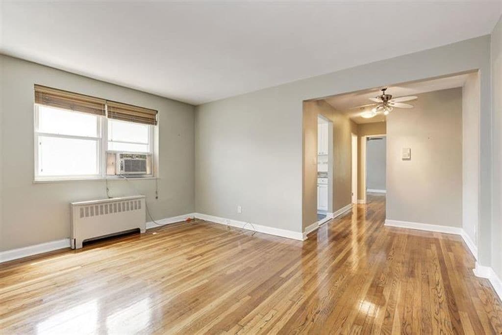 165 Vroom St, Unit 311 in Jersey City, NJ - Foto de edificio