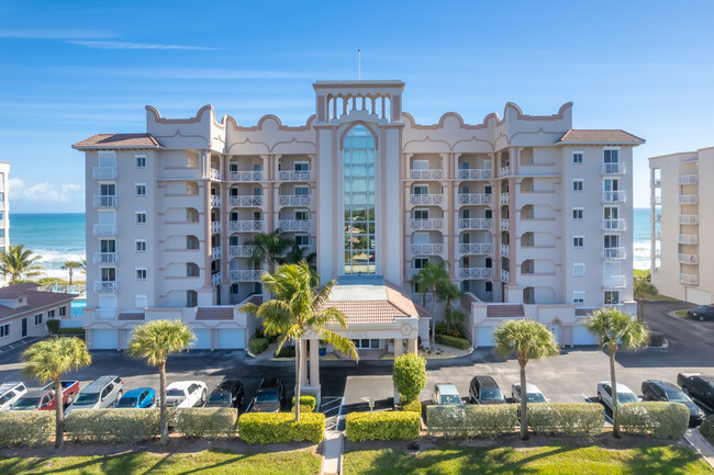 Somerset Oceanfront in Indian Harbour Beach, FL - Foto de edificio - Building Photo