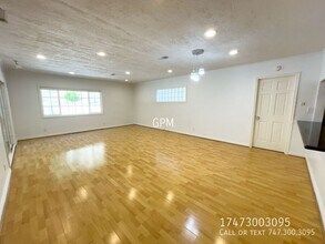 3443 Burritt Way in Glendale, CA - Building Photo - Building Photo