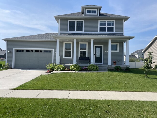 property at 869 Yellowwood Pl