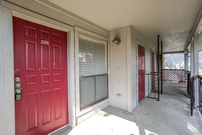 2110 Wilcrest Dr