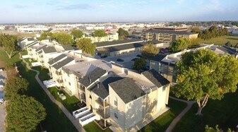 3111 College St in Grand Island, NE - Building Photo
