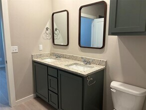 325 N Cleveland Ave in Shawnee, OK - Building Photo - Building Photo