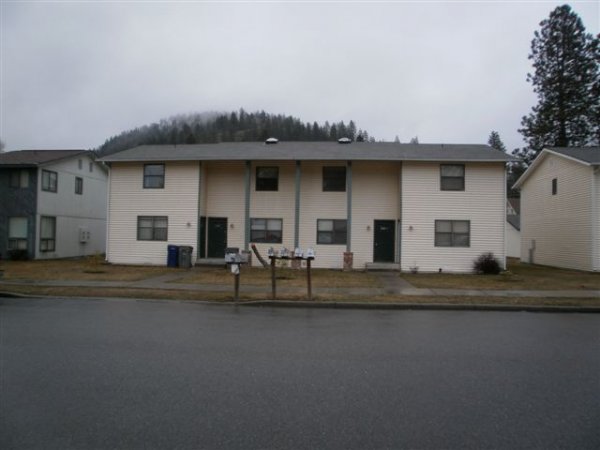 1904 13th St in Coeur d'Alene, ID - Foto de edificio