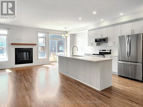 274 Darjeeling Ave in Ottawa, ON - Building Photo - Building Photo