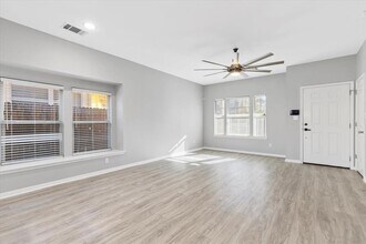 4524 Kind Way in Austin, TX - Building Photo - Building Photo