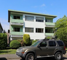 2425 W 2nd Ave in Vancouver, BC - Building Photo