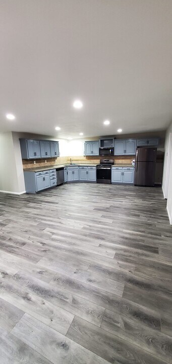 130 S Webster St in Kasota, MN - Building Photo
