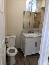 34 W Spring Ave, Unit 2 in Ardmore, PA - Foto de edificio - Building Photo