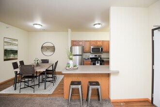Mountain View Village in Box Elder, SD - Foto de edificio - Building Photo