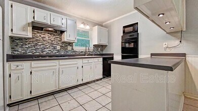 1201 Neal Pickett Dr in College Station, TX - Building Photo - Building Photo