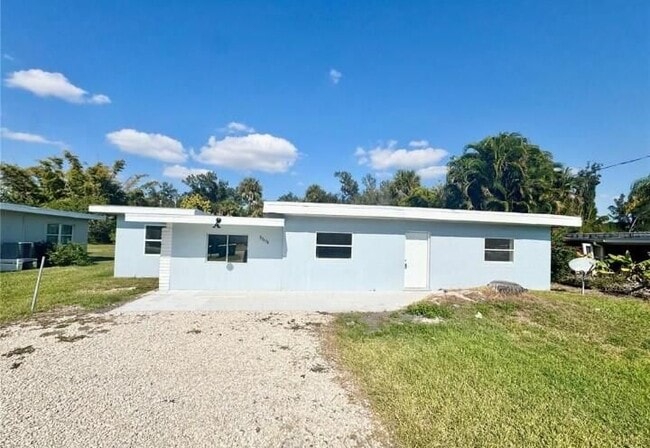 property at 23476 Harper Ave