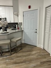 18320 NW 68th Ave in Hialeah, FL - Building Photo - Building Photo