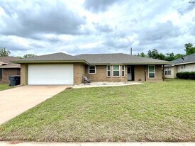2114 Selma Dr in Wichita Falls, TX - Building Photo