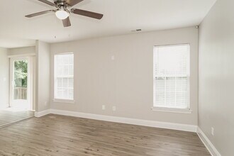 1733 Josie St in Charlotte, NC - Foto de edificio - Building Photo