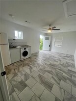 806 SE 10th St in Bentonville, AR - Building Photo