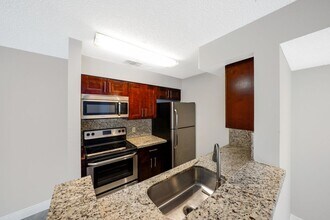 2926 S University Dr in Davie, FL - Building Photo - Building Photo