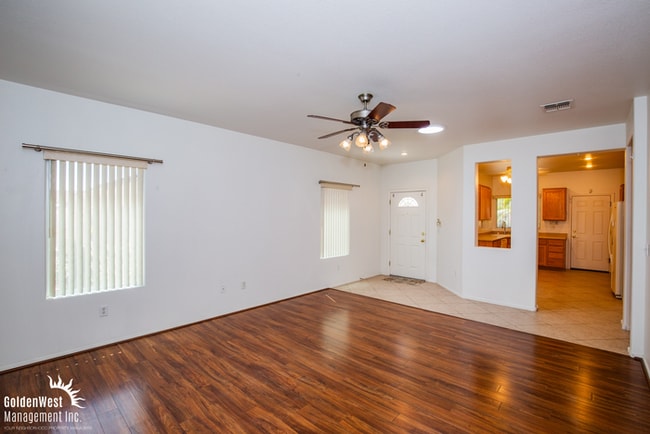2348 Great Elk Dr in Henderson, NV - Building Photo - Building Photo