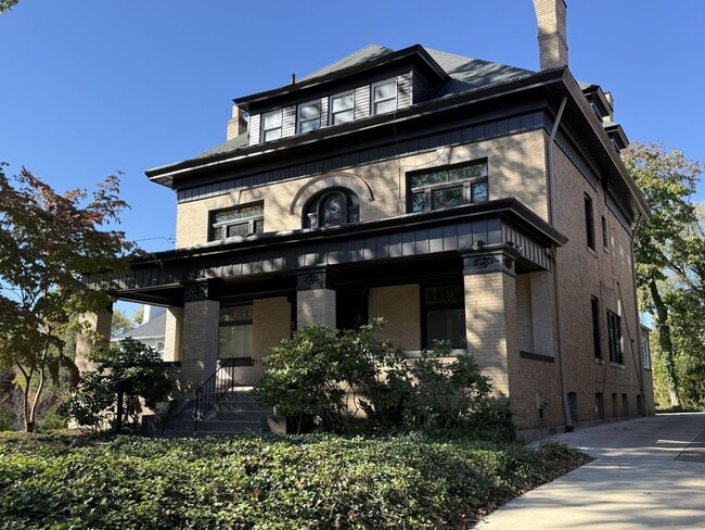 property at 1115 N Negley Ave