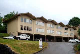 Chalet Apartments in Renton, WA - Foto de edificio - Building Photo