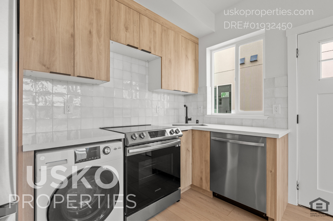 property at 4847 Chippendale Dr