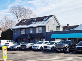 77 Valley Rd in Greenwich, CT - Building Photo