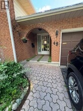 48 Cavalier Pl in Waterloo, ON - Building Photo - Building Photo