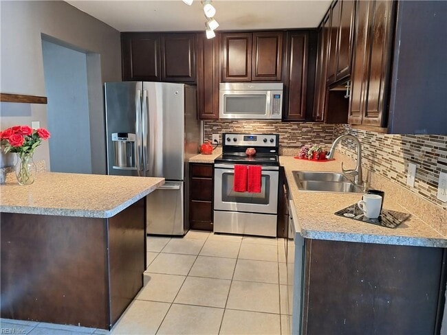 1312 Sierra Dr in Virginia Beach, VA - Building Photo - Building Photo