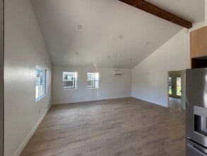 1231 E Mason St, Unit C in Santa Barbara, CA - Building Photo - Building Photo