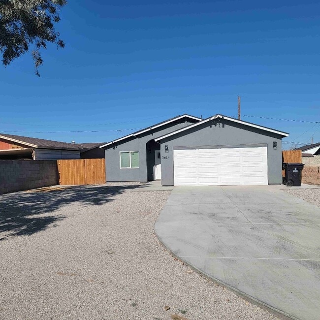 property at 3614 W Taylor St