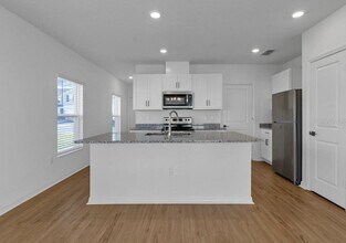 1513 Mirabella Cir in Davenport, FL - Building Photo - Building Photo