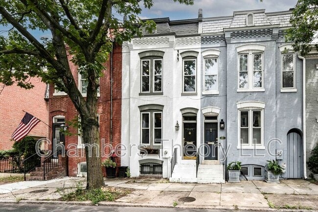 property at 1005 Duke St