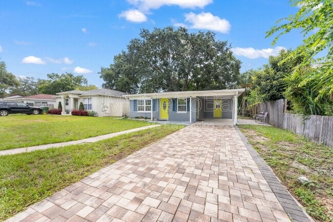 property at 4312 W Nassau St