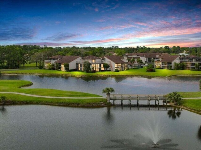 3200 Twin Lakes Terrace in Fort Pierce, FL - Building Photo - Building Photo
