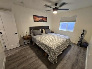4080 Sequoia St in San Diego, CA - Foto de edificio - Building Photo