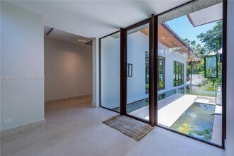 864 NE 84th St in Miami, FL - Building Photo - Building Photo