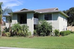 47 Brigantine Ct in St. Augustine, FL - Building Photo