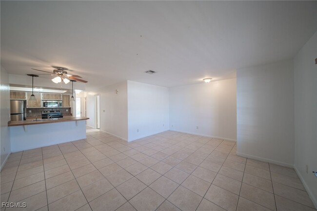 property at 2825 SW Santa Barbara Pl