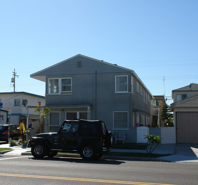 1320 Ocean Ave in Seal Beach, CA - Building Photo - Building Photo