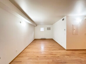 138 Lorne Ave in Winnipeg, MB - Building Photo - Building Photo